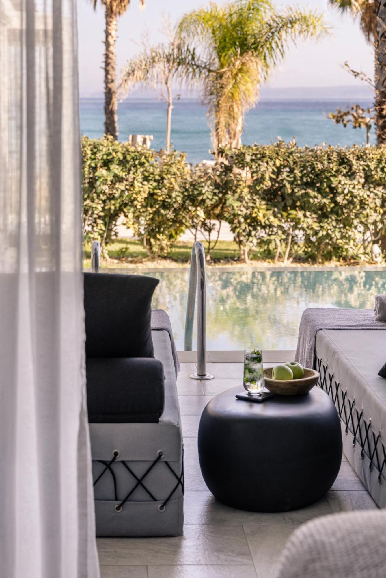 Ξενοδοχείο με διαμερίσματα Blue Carpet Luxury